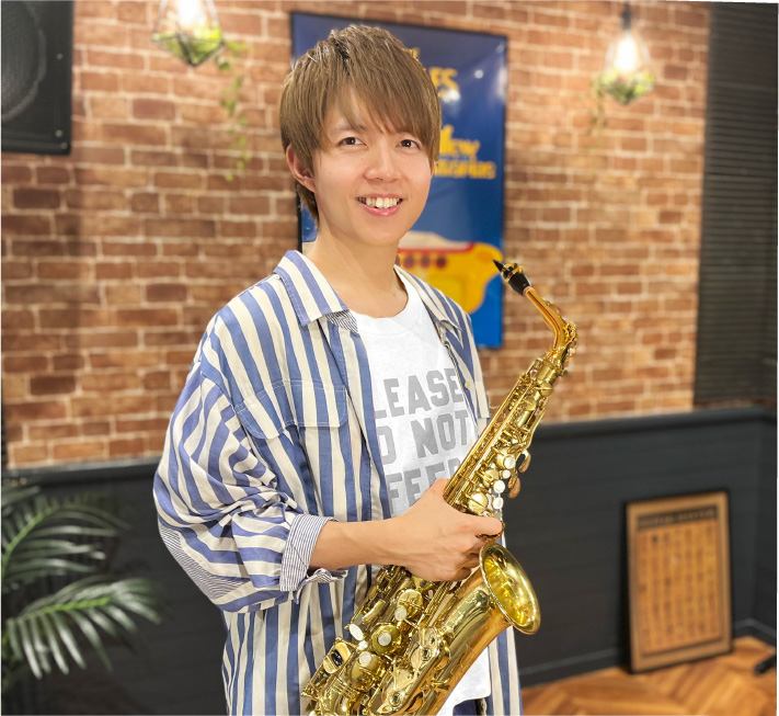 サックス講師：岩也千賀寛