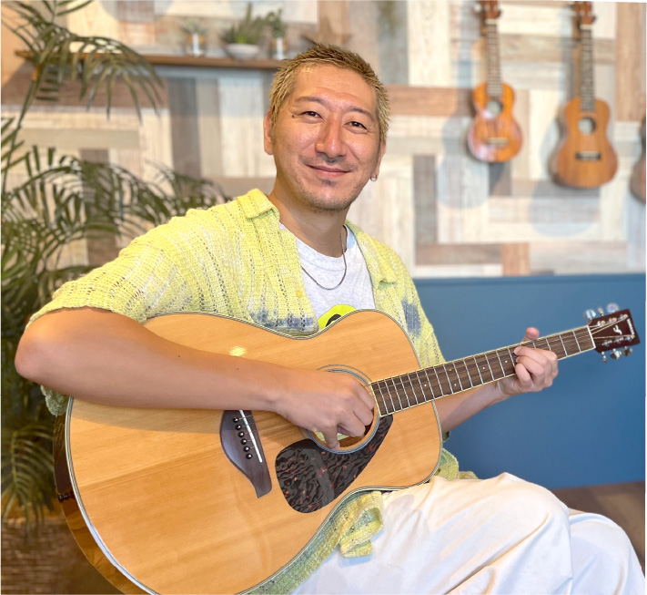 ボイストレーナー・ボーカル・ギター講師：鳥居達哉
